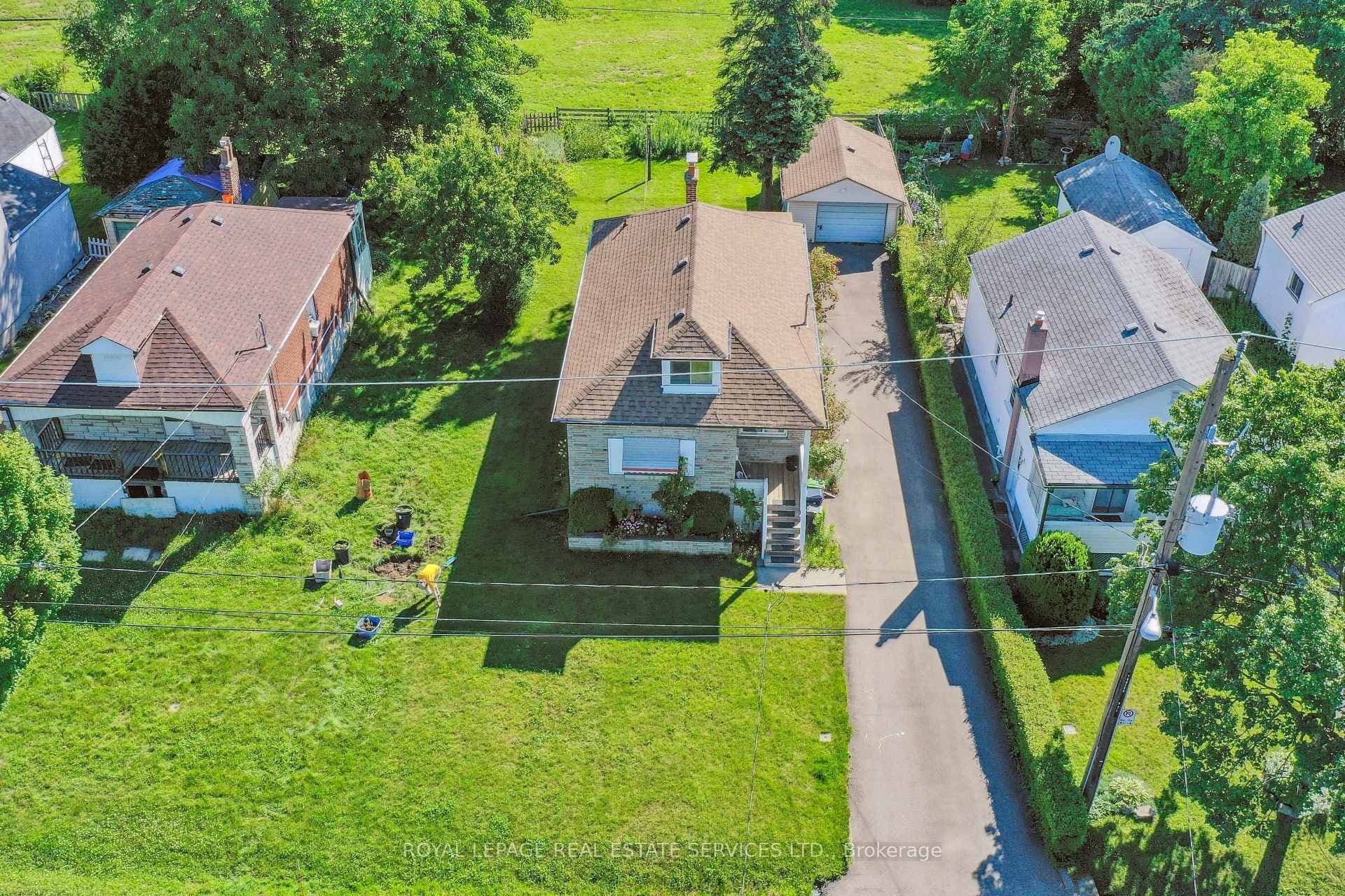 15 Acorn Avenue photo 19