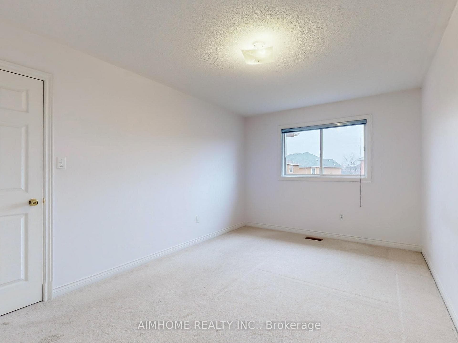 1445 Willowvale Gardens photo 32
