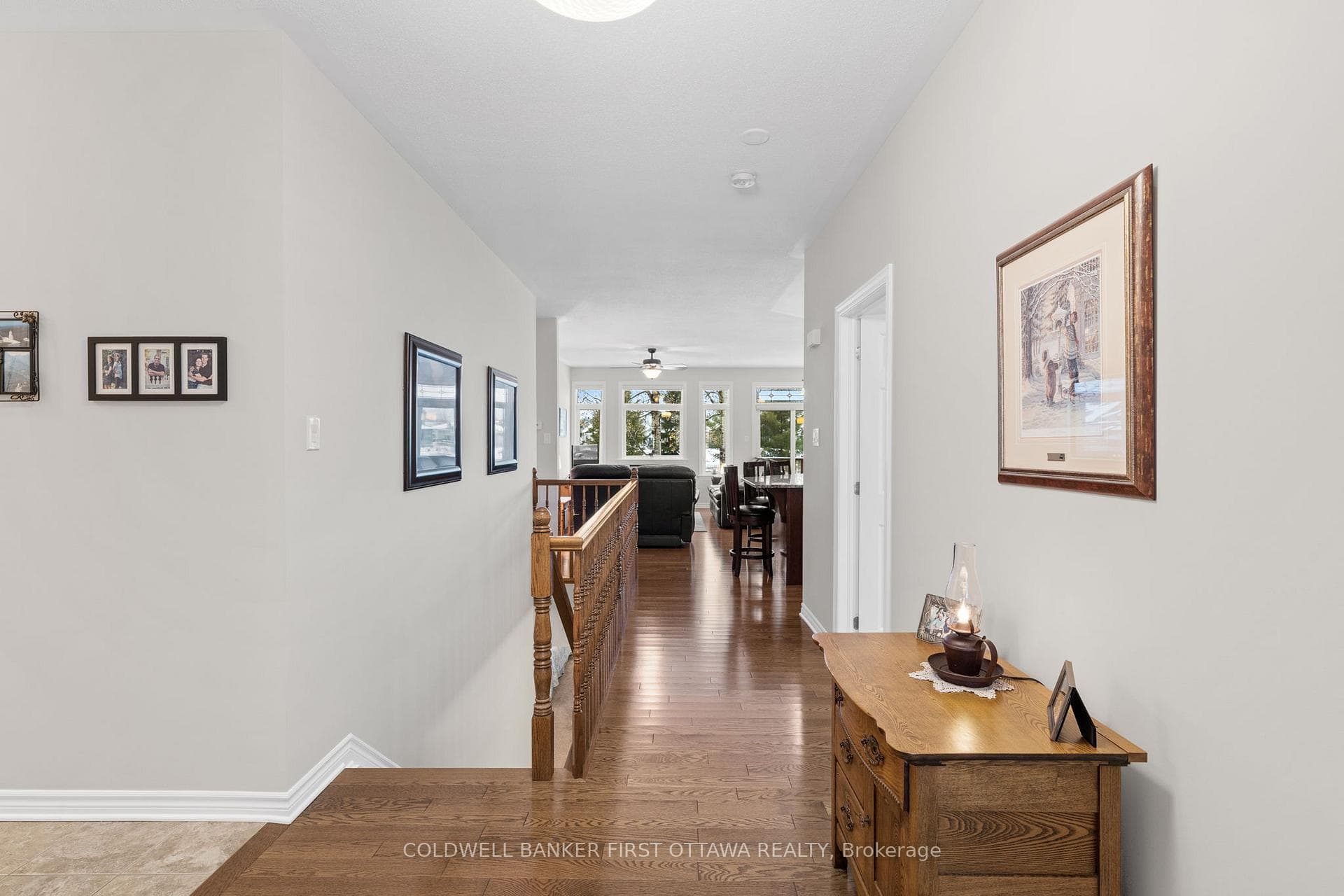239 Royal Landing Gate photo 7
