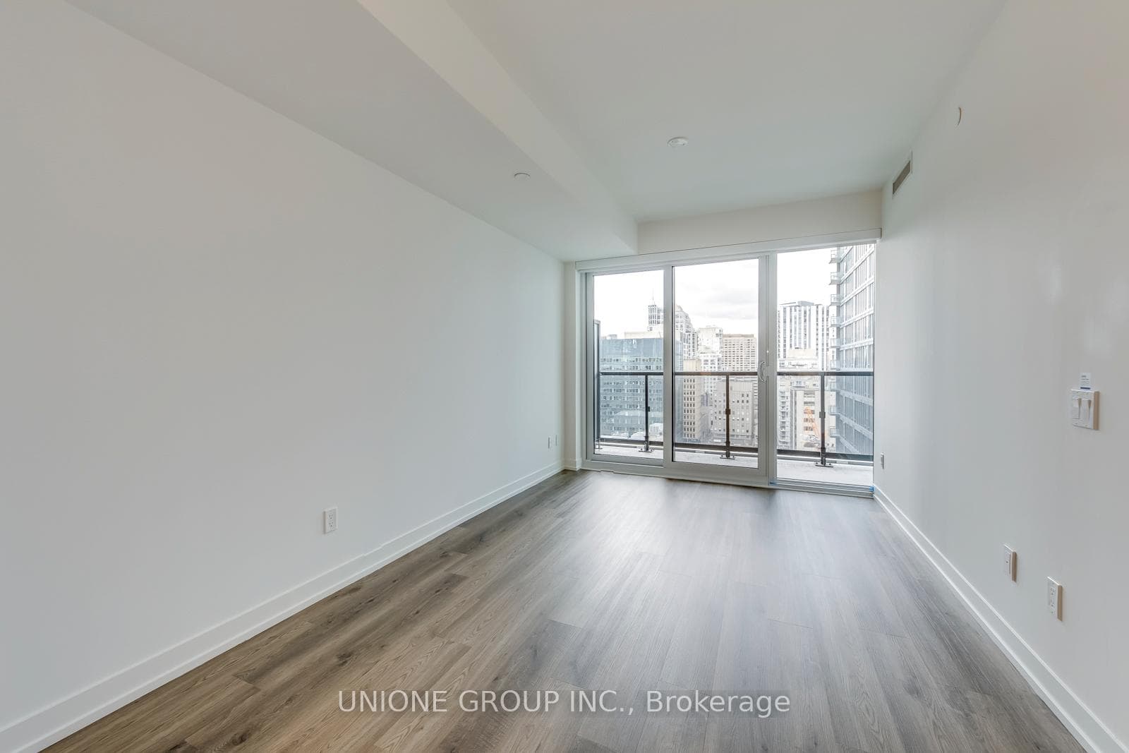 771 Yonge Street Unit 2002 photo 12