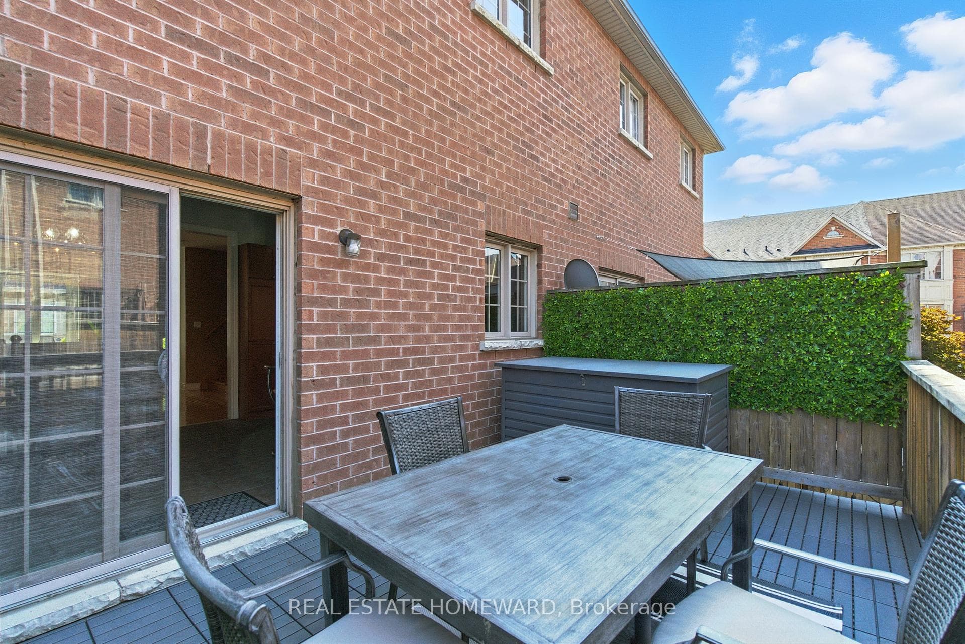 4 Isaac Devins Avenue photo 13