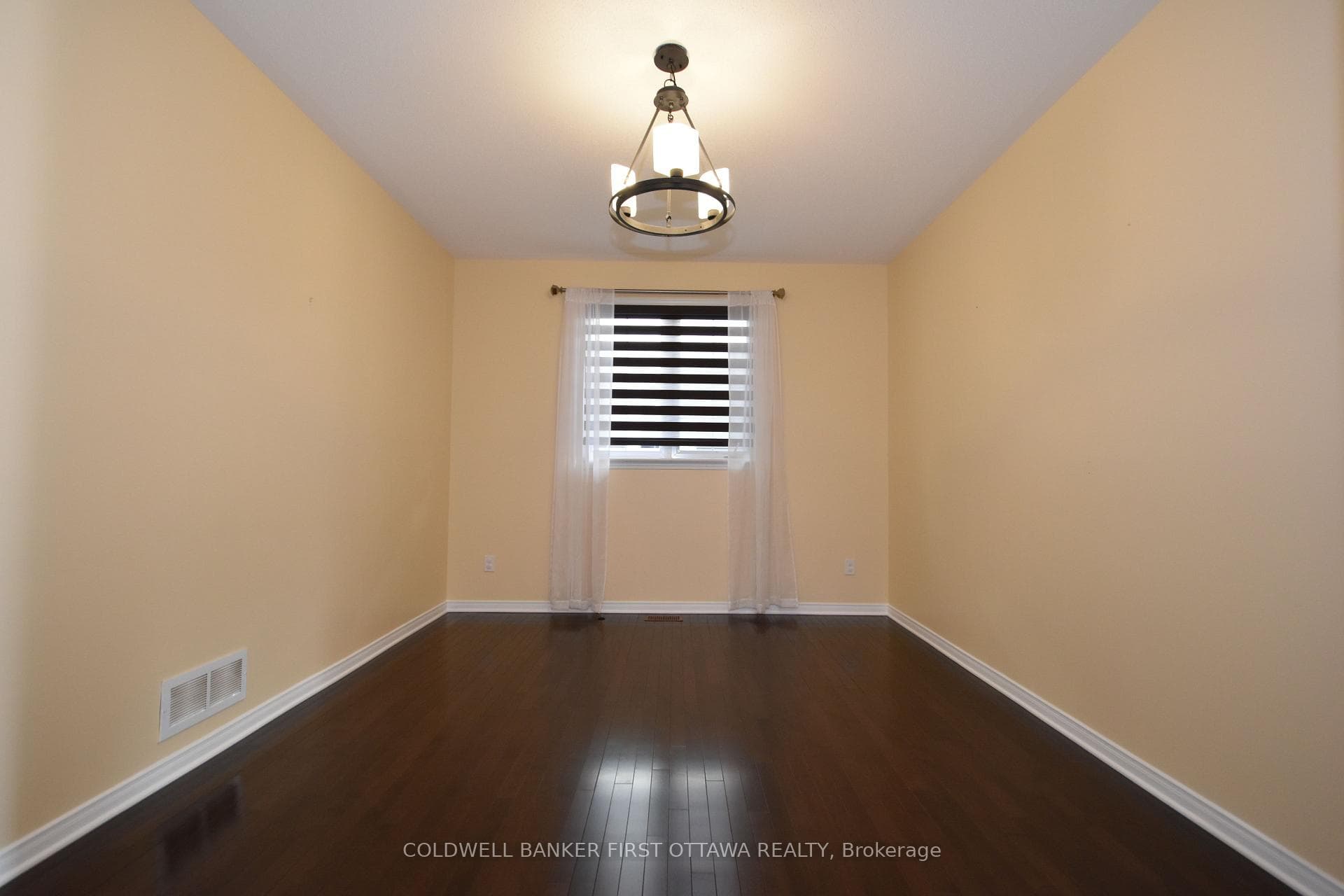 413 Blackleaf Drive photo 5