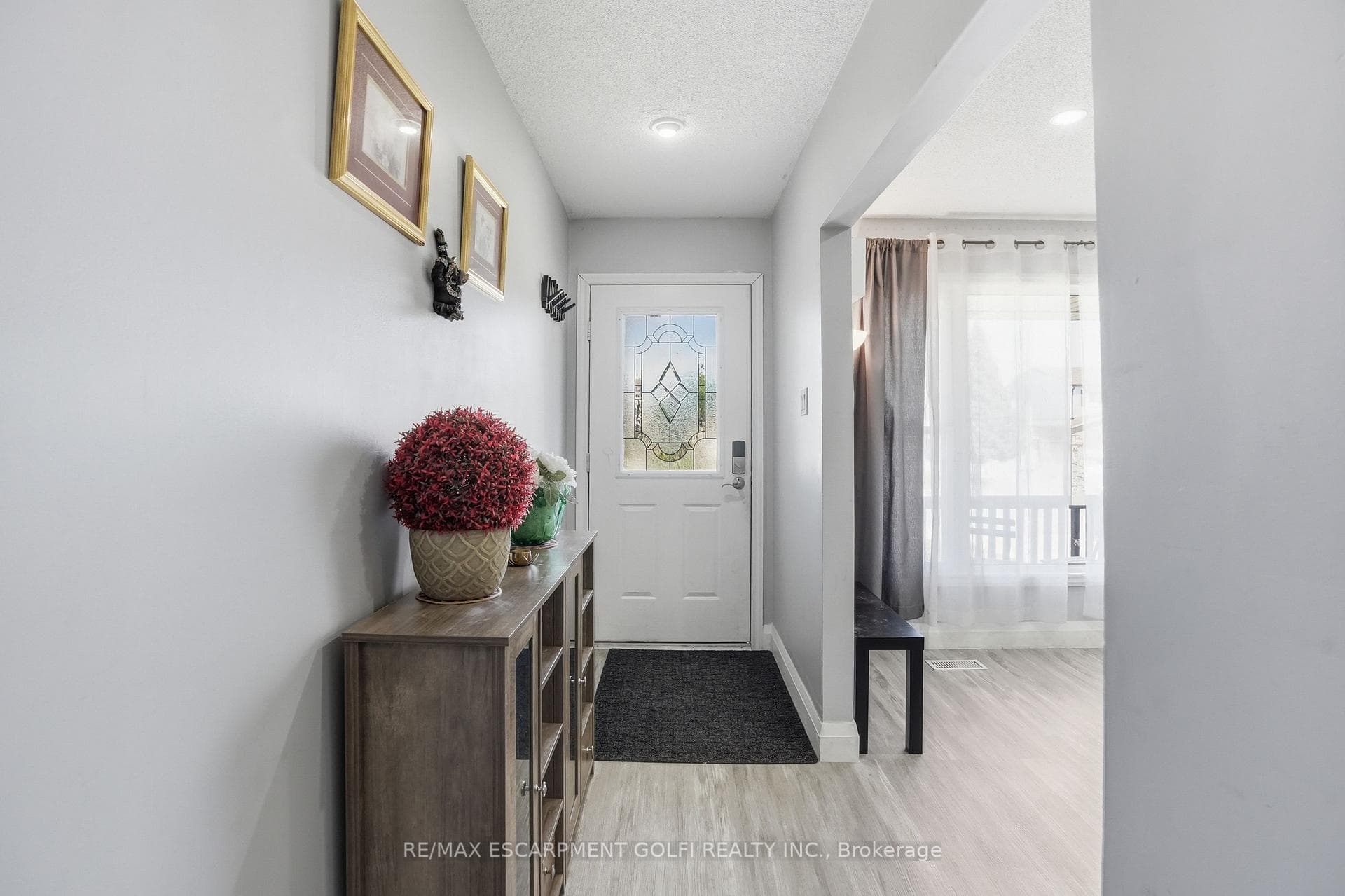 391 East 24th Street photo 4