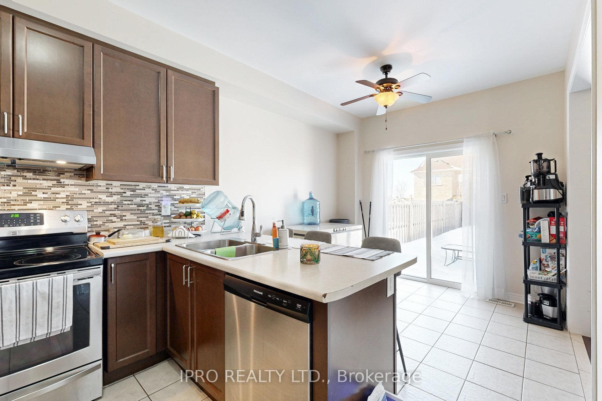 11 Pearcey Crescent photo 11