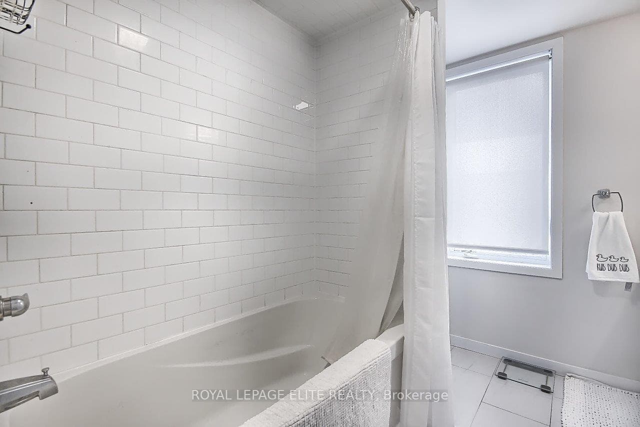 SHARED BATH FOR BED 2 AND 3