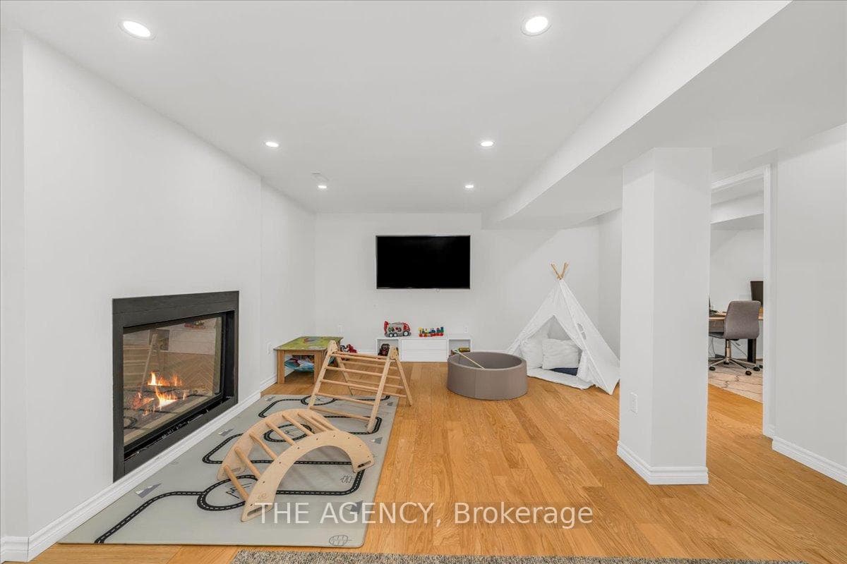 63 Foxtrot Drive photo 30