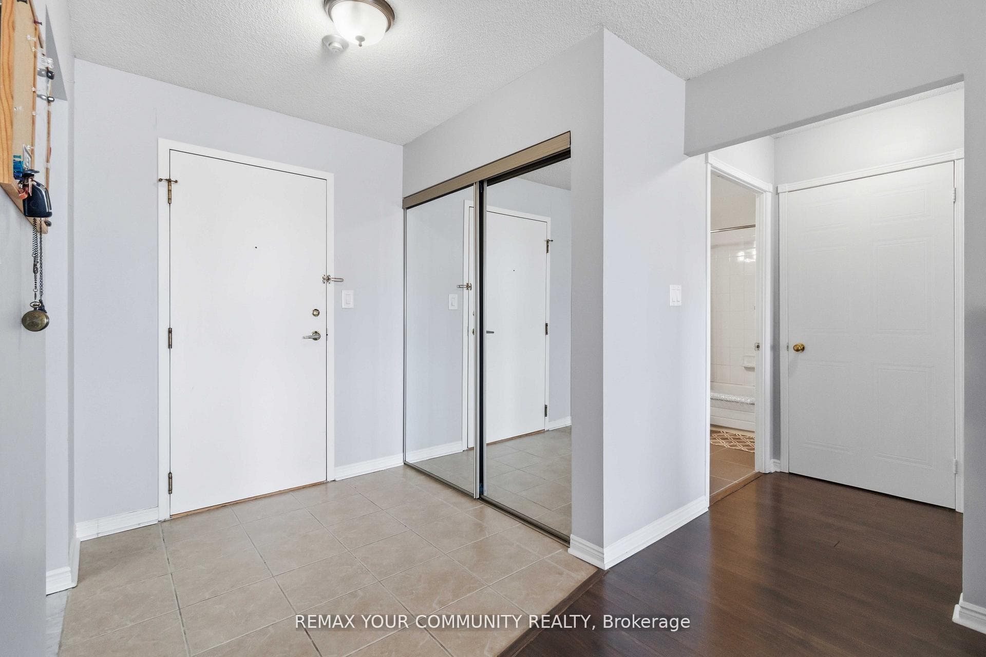 135 Hillcrest Avenue Unit 1109 photo 4