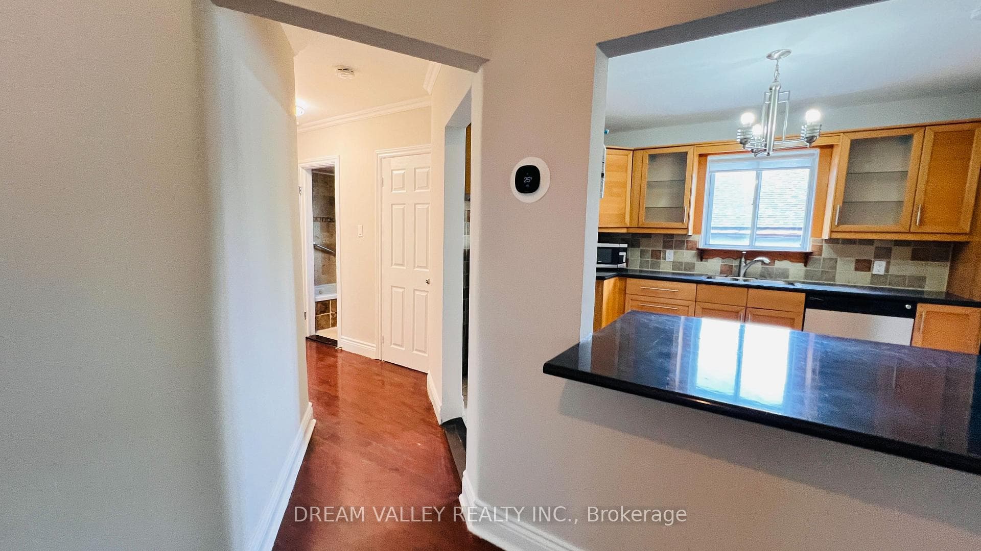 55 Colonial Avenue Unit MAIN photo 8