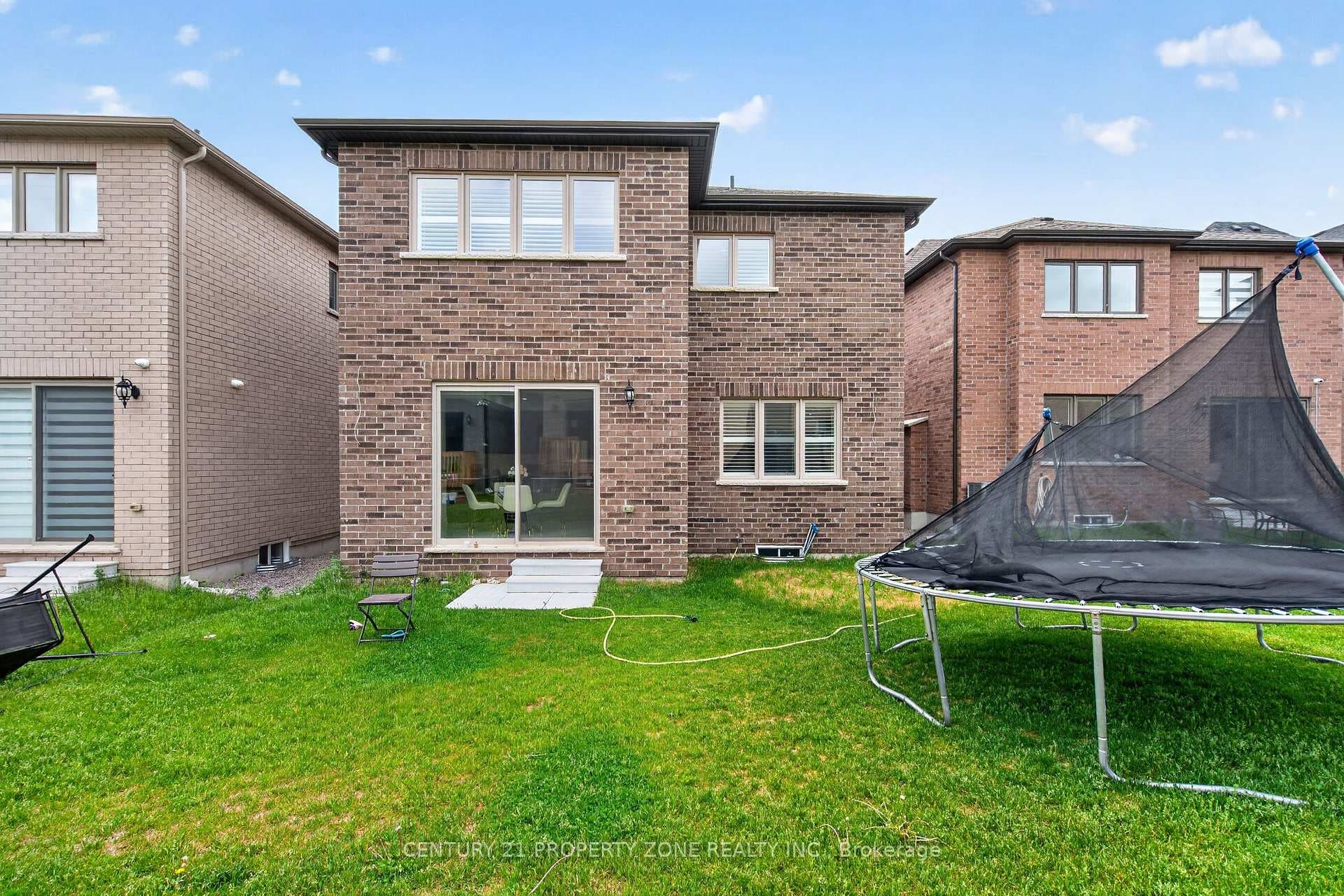 105 Walker Road photo 37