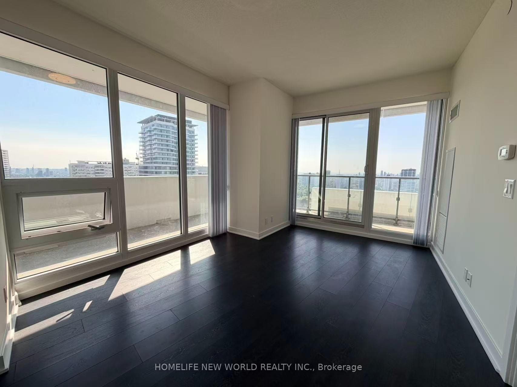 2221 Yonge Street Unit 2403 photo 2