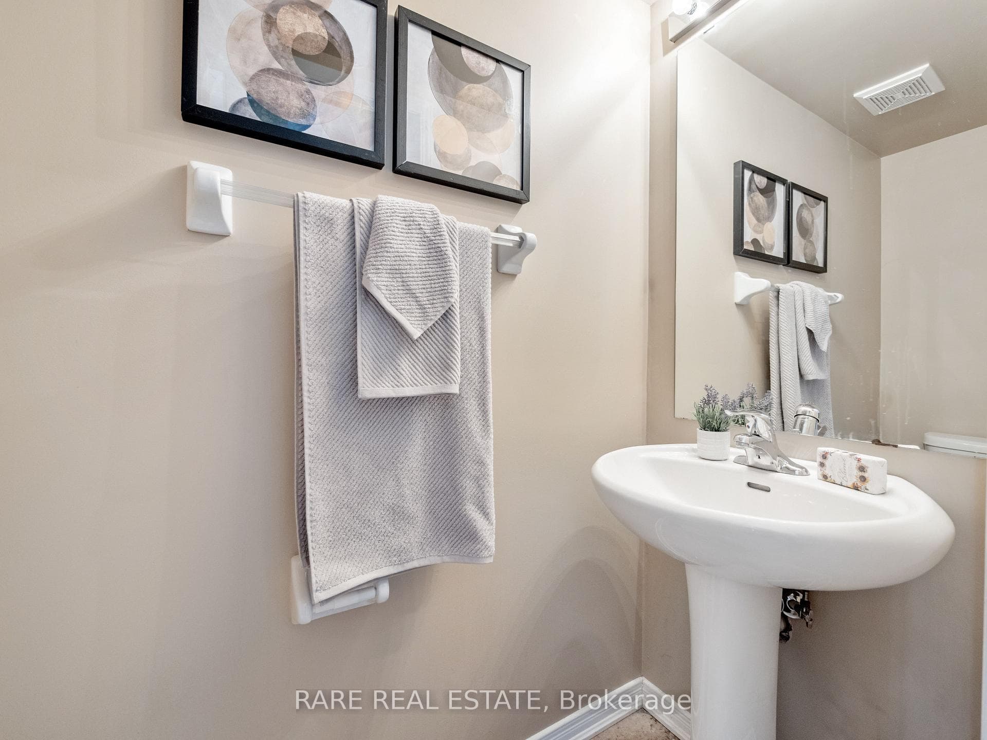 7182 Triumph Lane photo 11