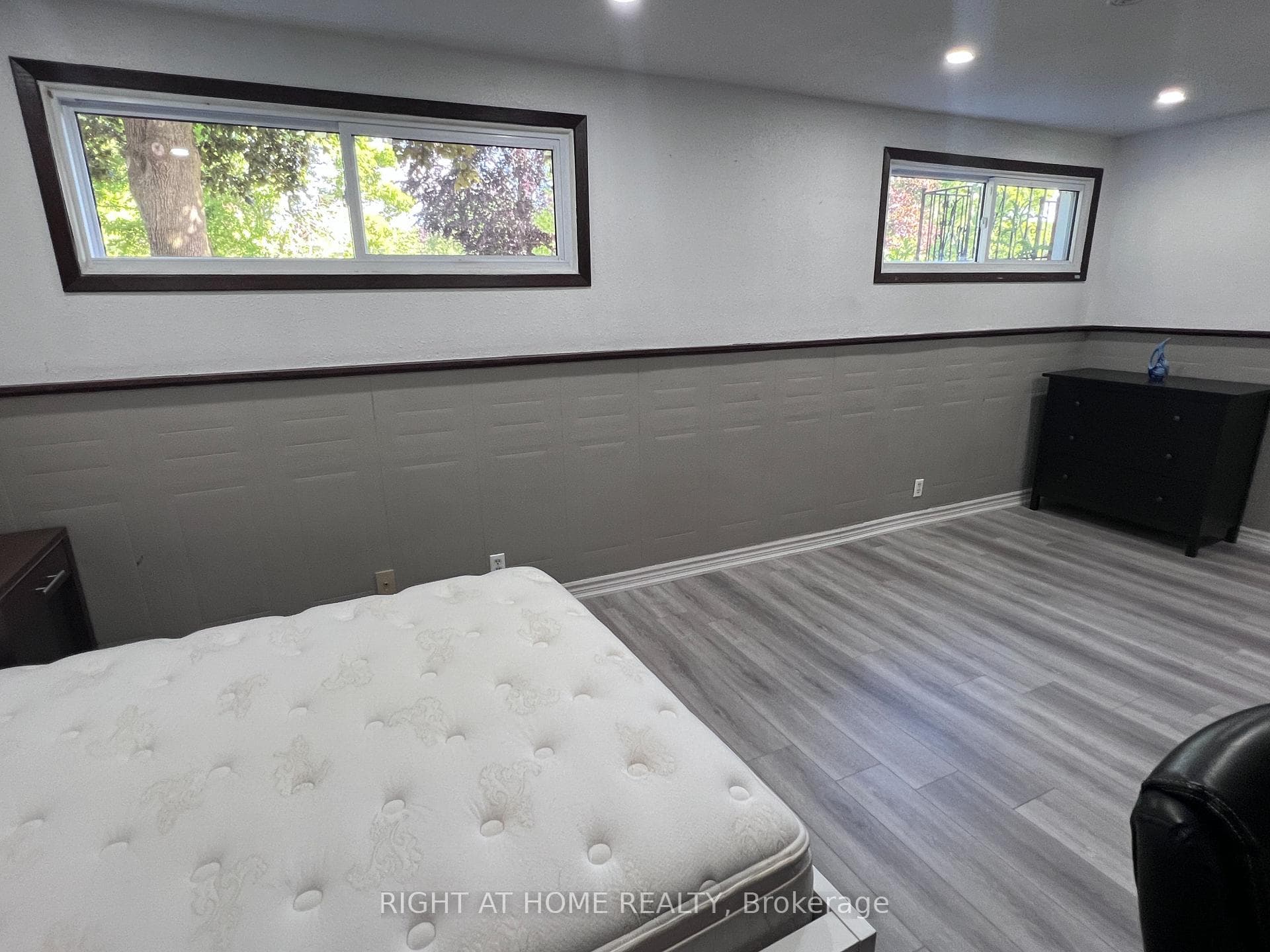 46 Radcliffe Crescent photo 30
