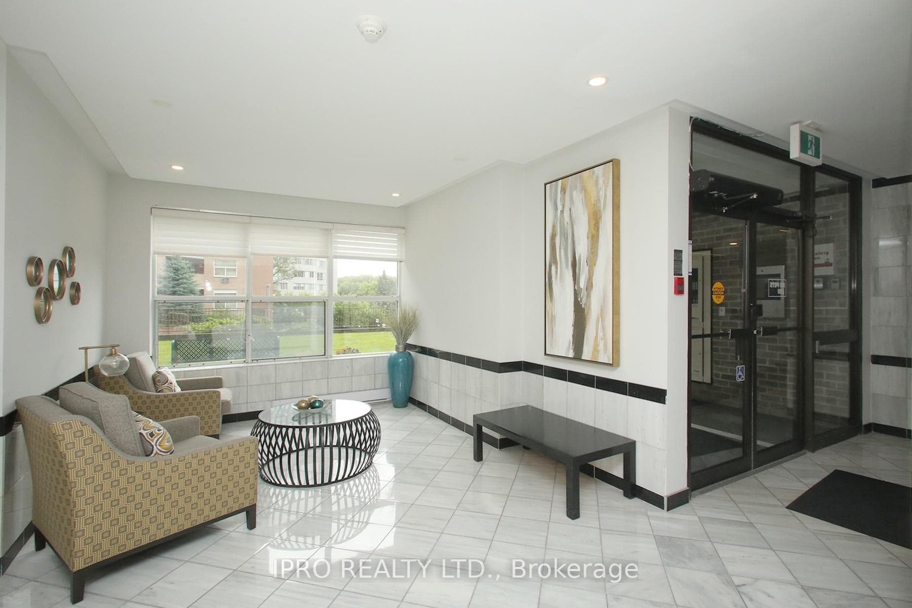 250 Davis Drive Unit 707 photo 3