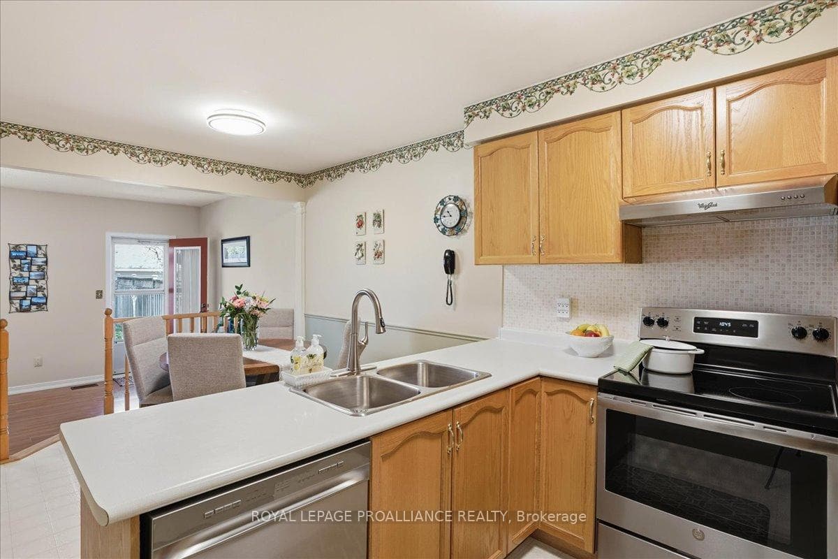 10 Fieldcrest Avenue photo 35