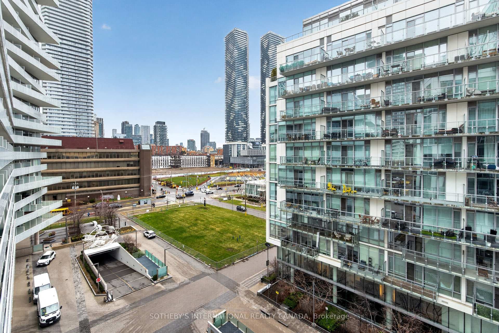 29 Queens Quay N/A Unit 701 photo 33