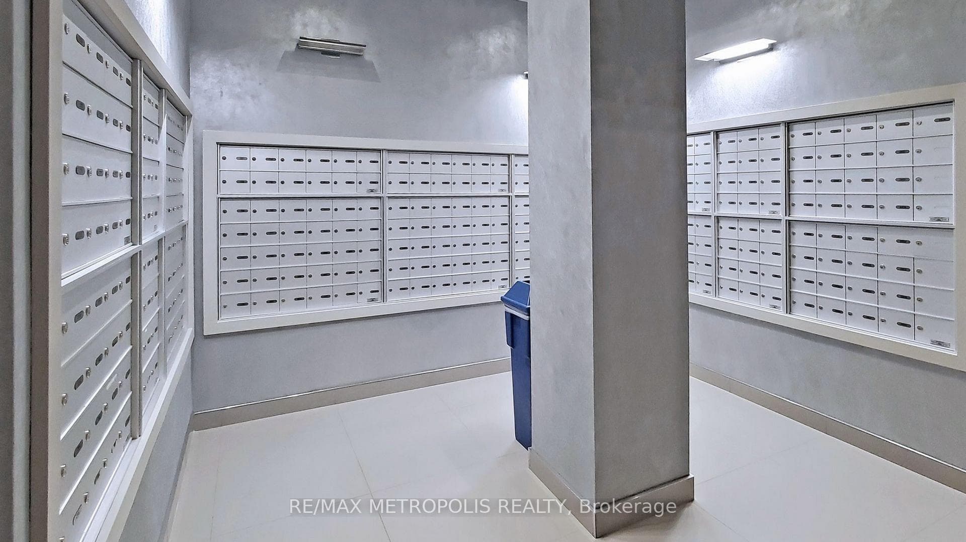 30 Meadowglen Place Unit 210 photo 25