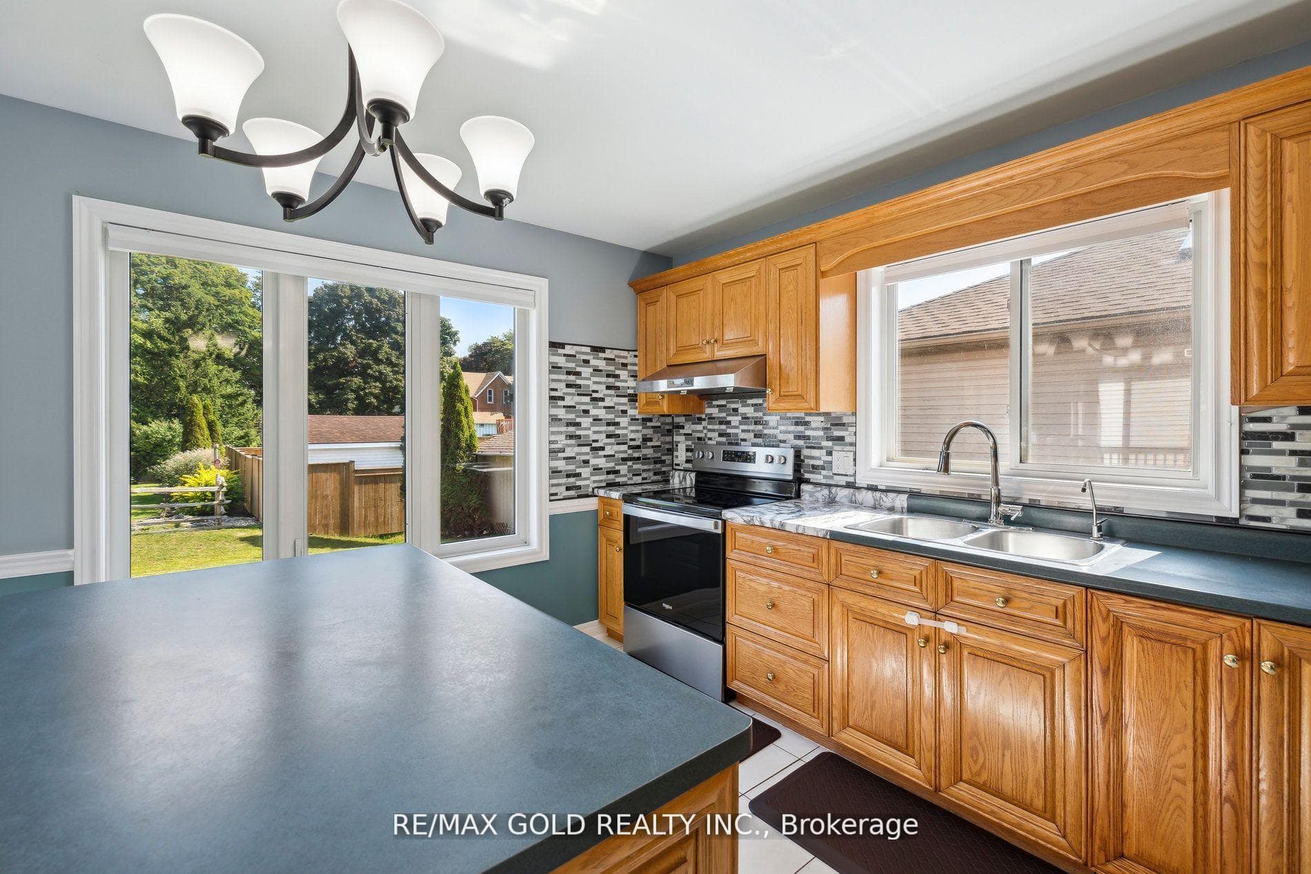 494 Balsam Road photo 19