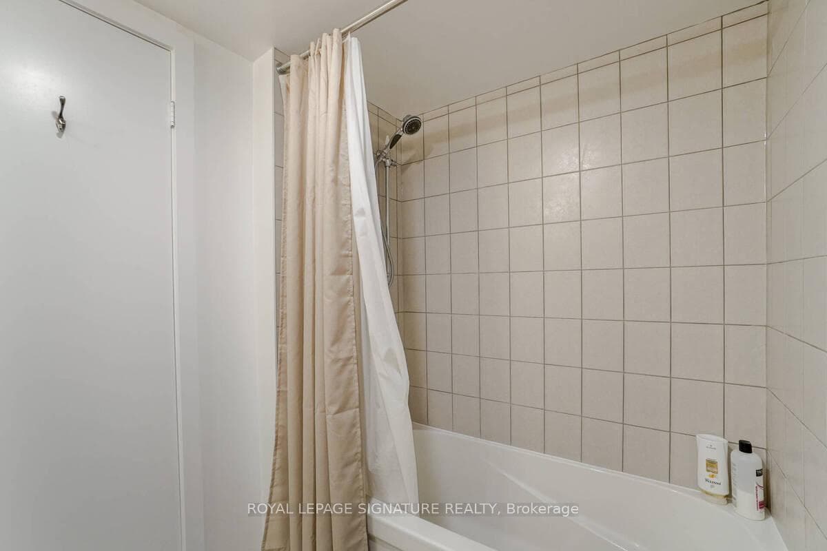 8 Trent Avenue Unit 321 photo 20