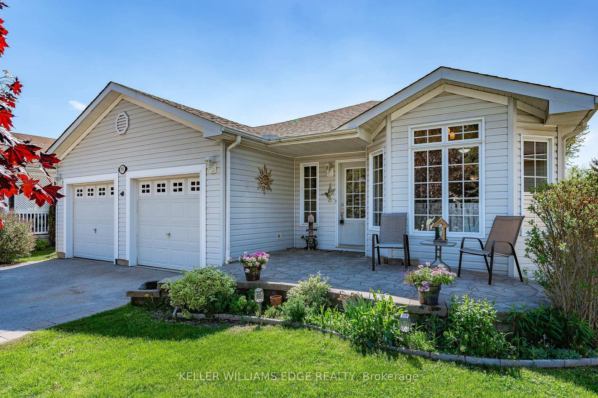 193 GLENARIFF Drive photo 3