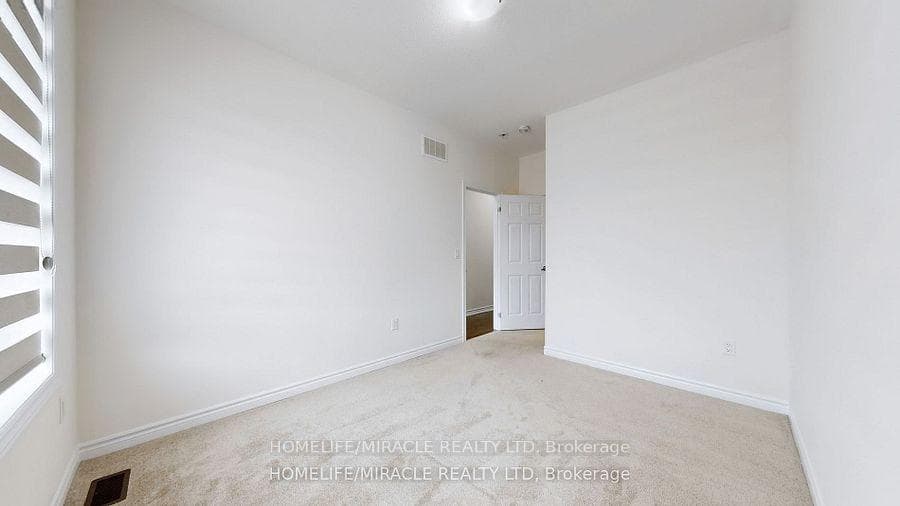26 Calabria Drive photo 33