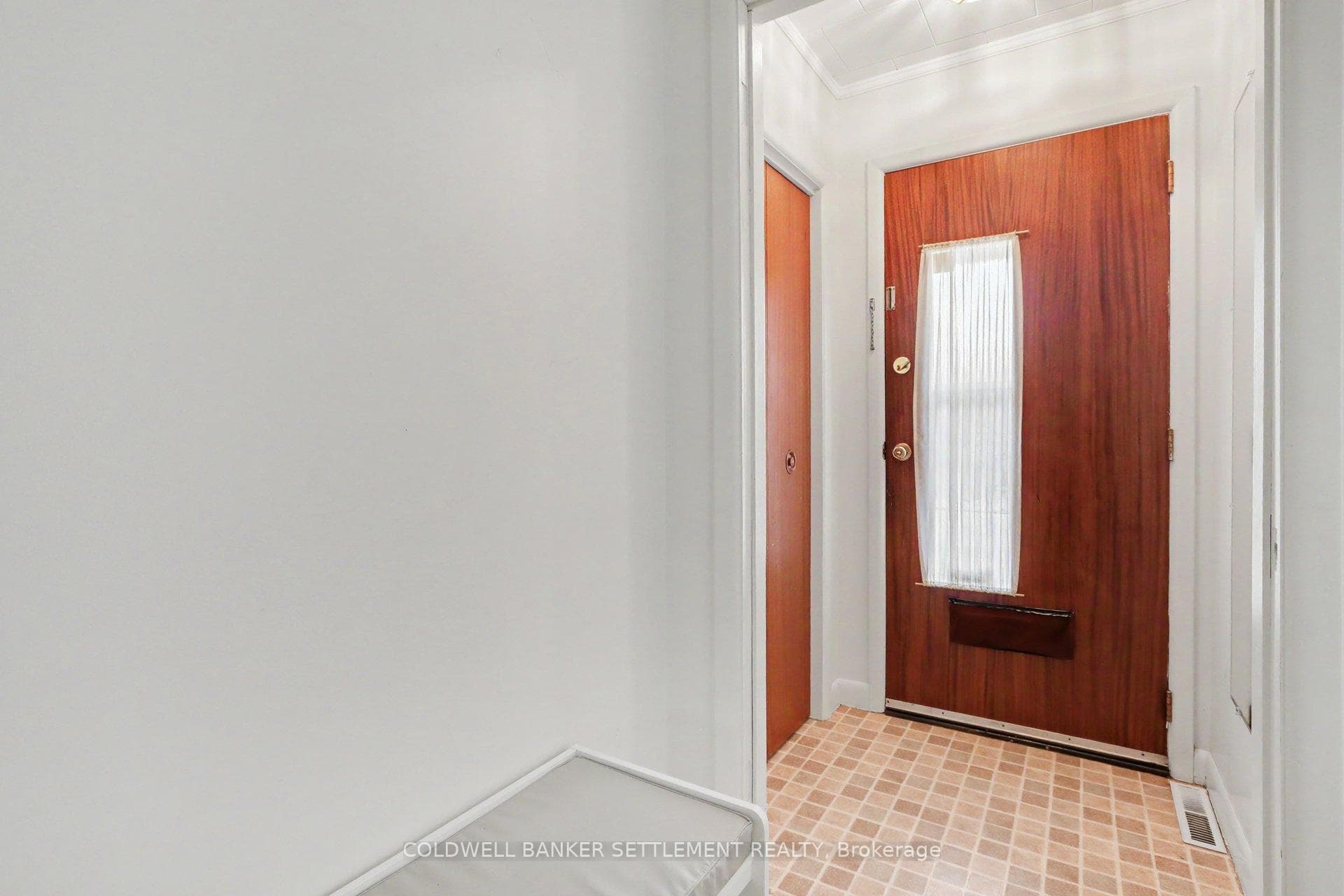 2 Glenview Crescent photo 3