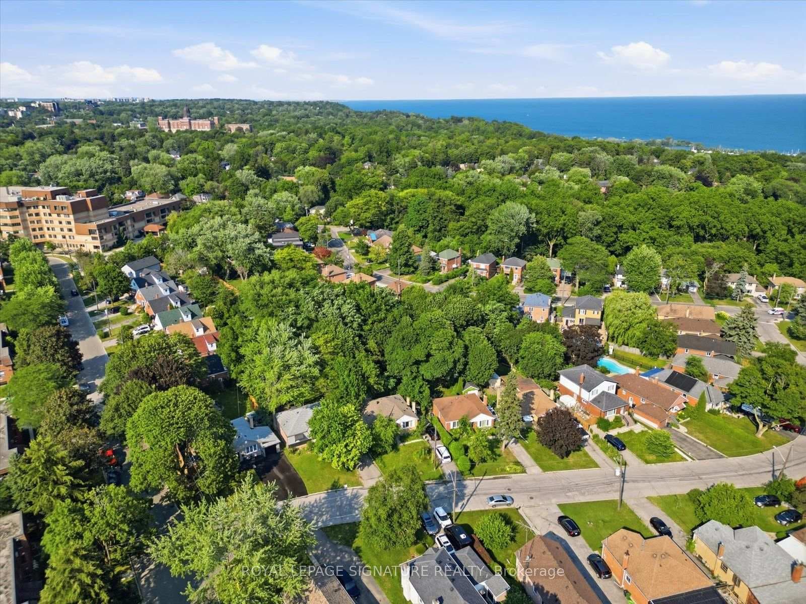 24 Latham Avenue photo 43
