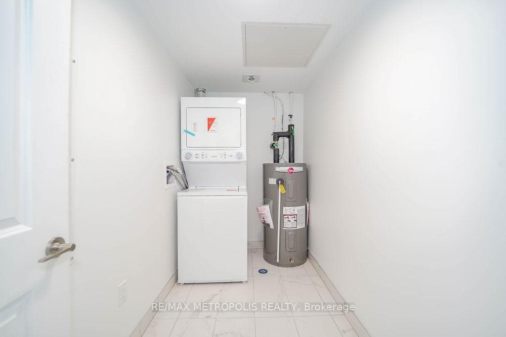 385 Arctic Red Drive Unit 225 photo 22