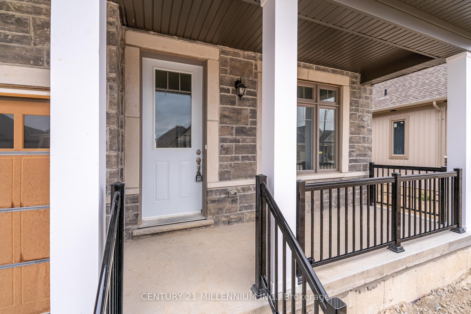 246 Duncan Street photo 3