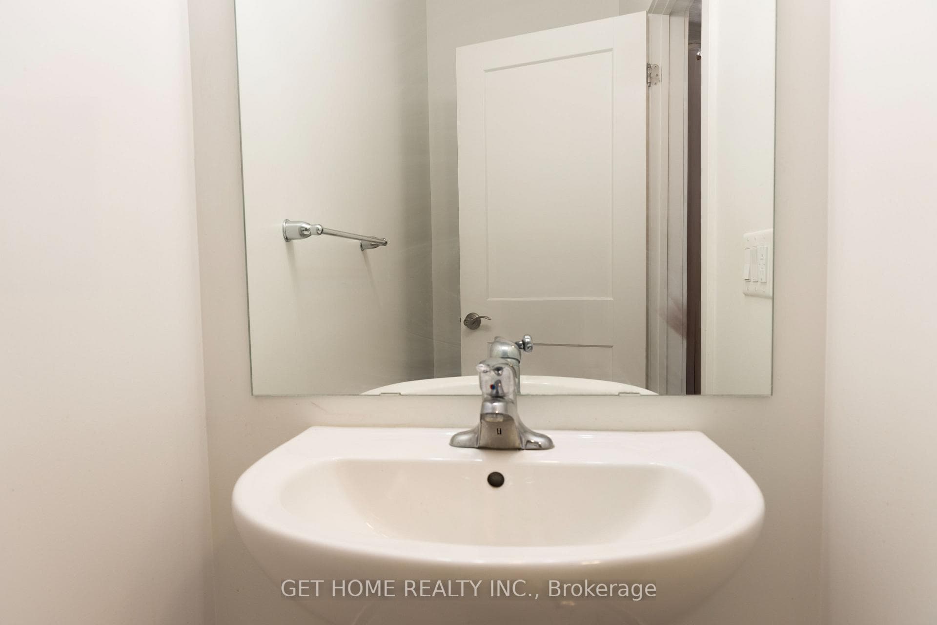 110 Fergus Avenue Unit 38 photo 34