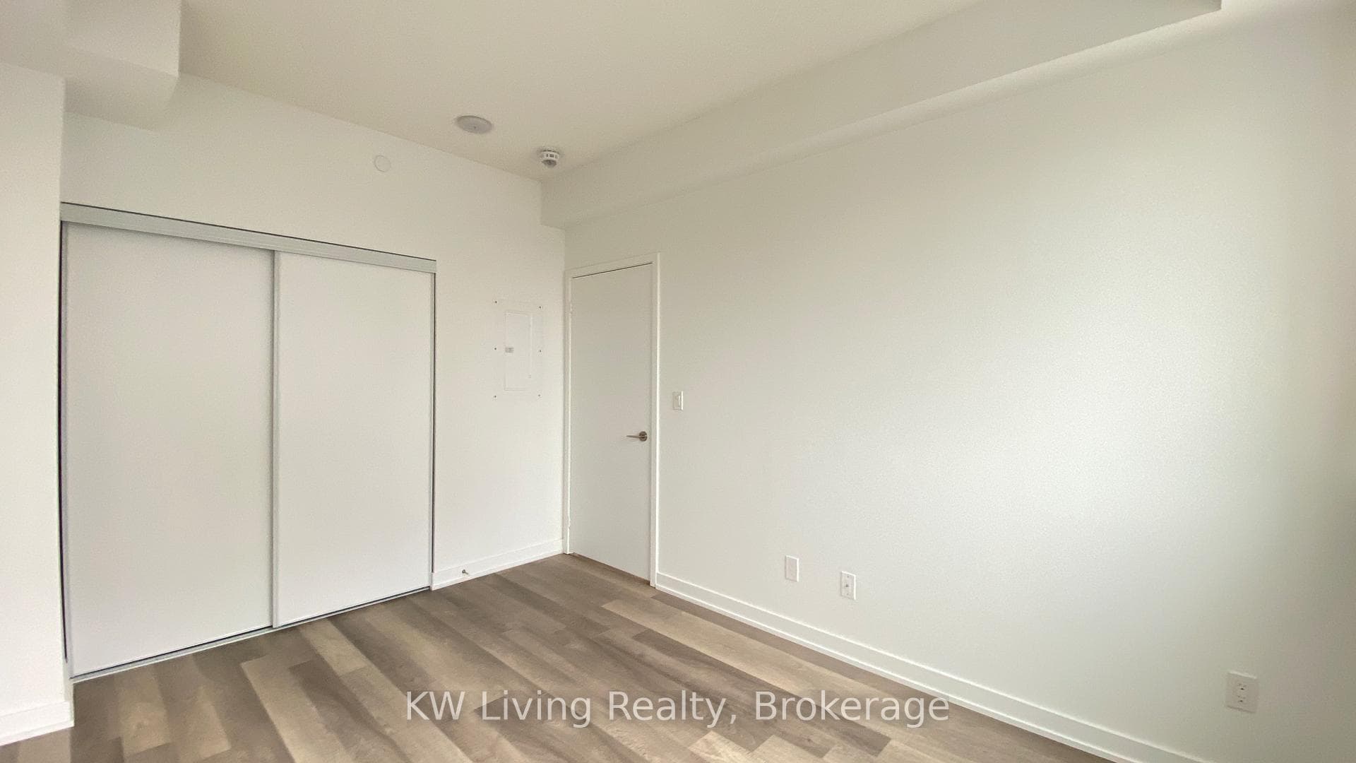 181 Huron Street Unit 1404 photo 11