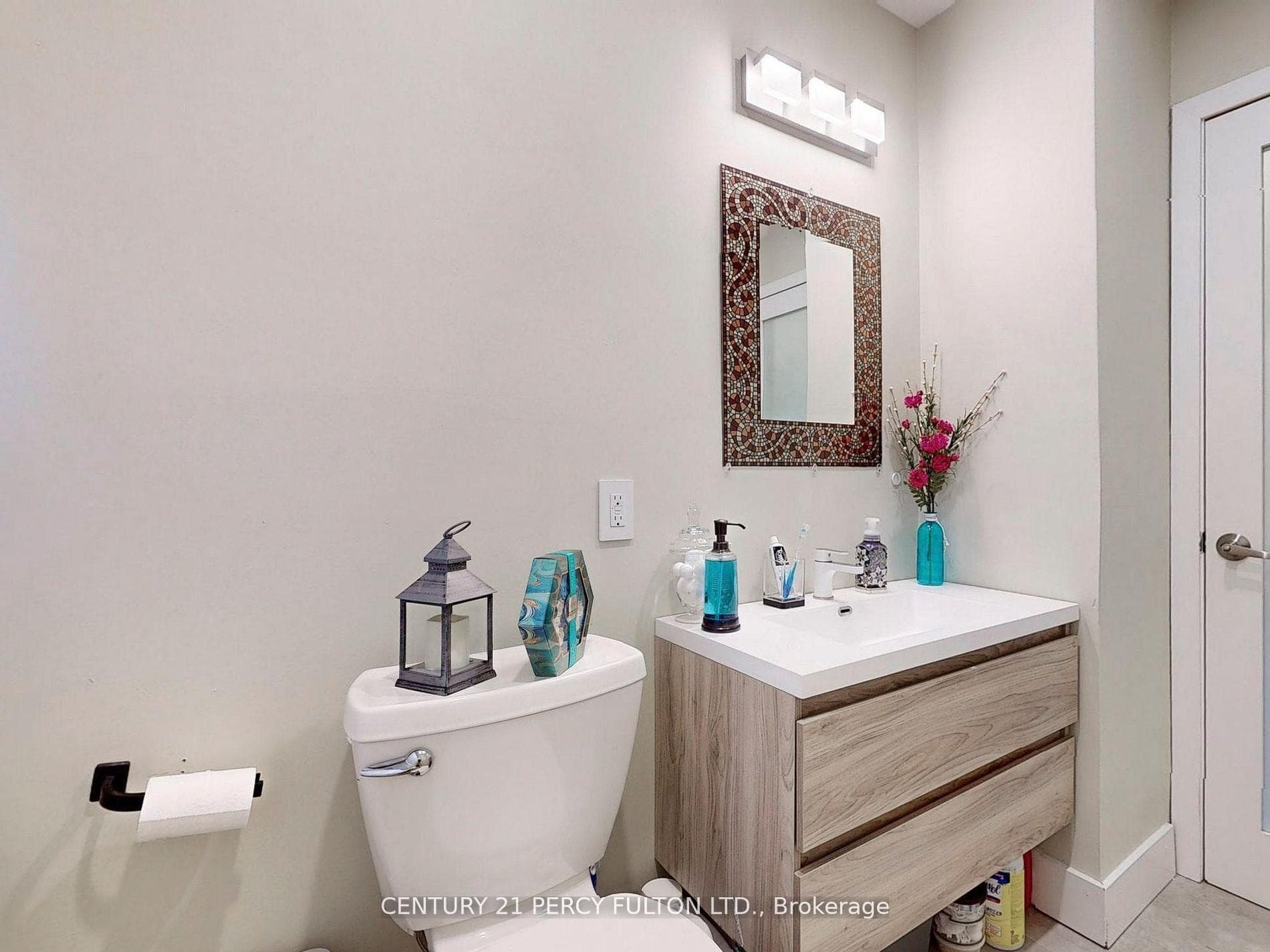 63 Howard Road photo 41