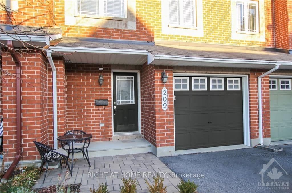 209 MOSS GROVE Street photo 2