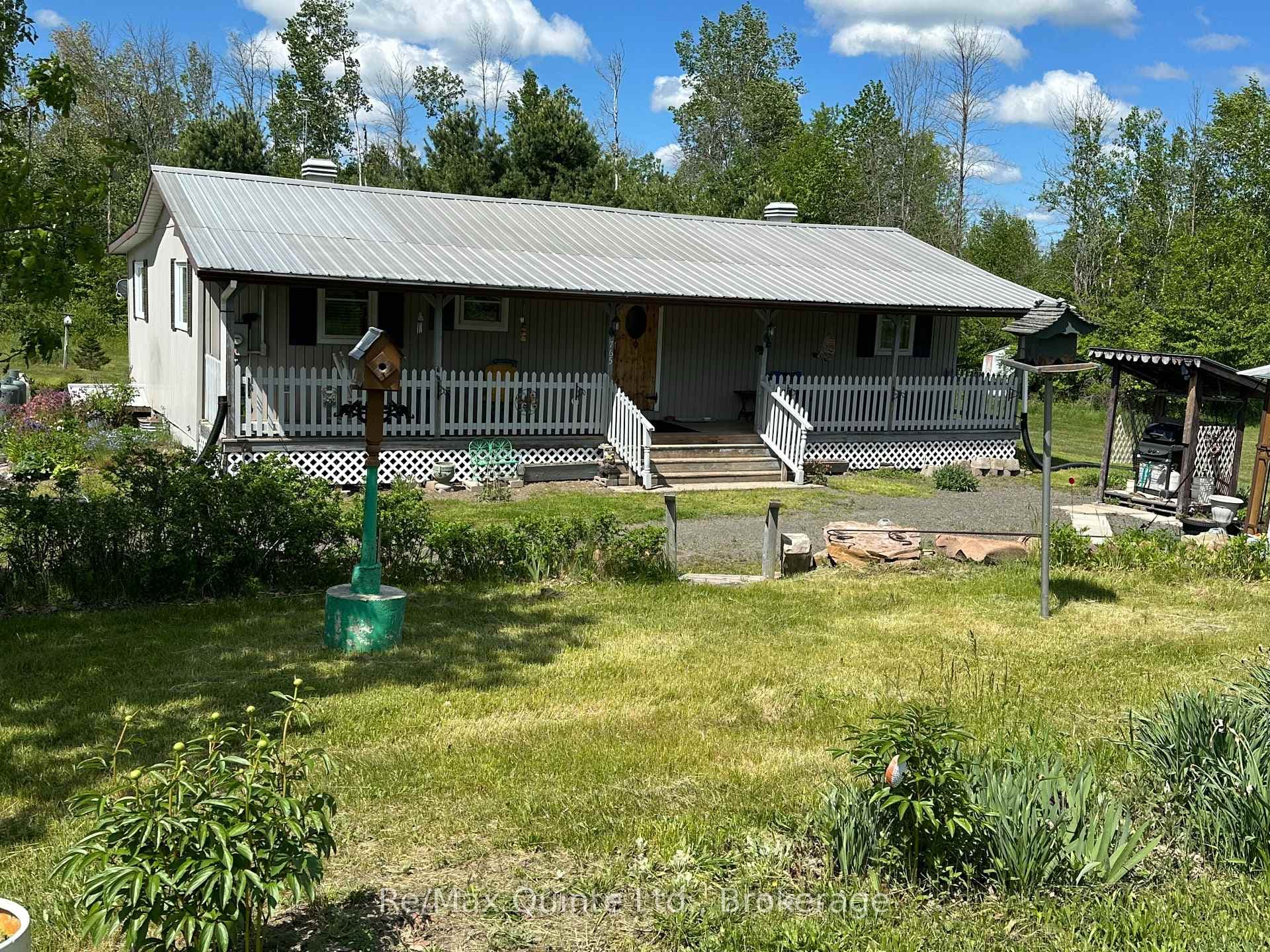 Welcome to 765 Cordova Rd!