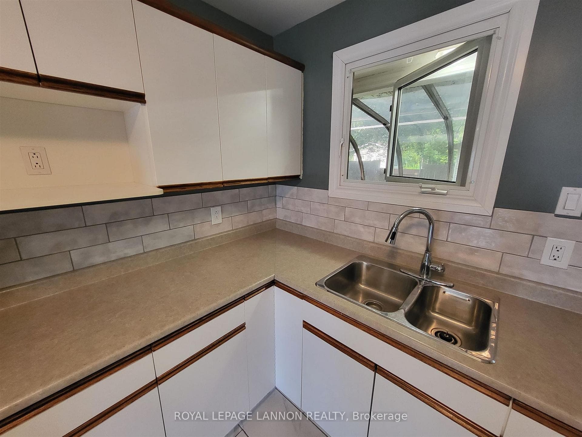 1733 Crawford Avenue photo 13