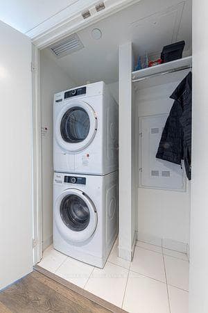 89 Mcgill Street Unit 806 photo 3