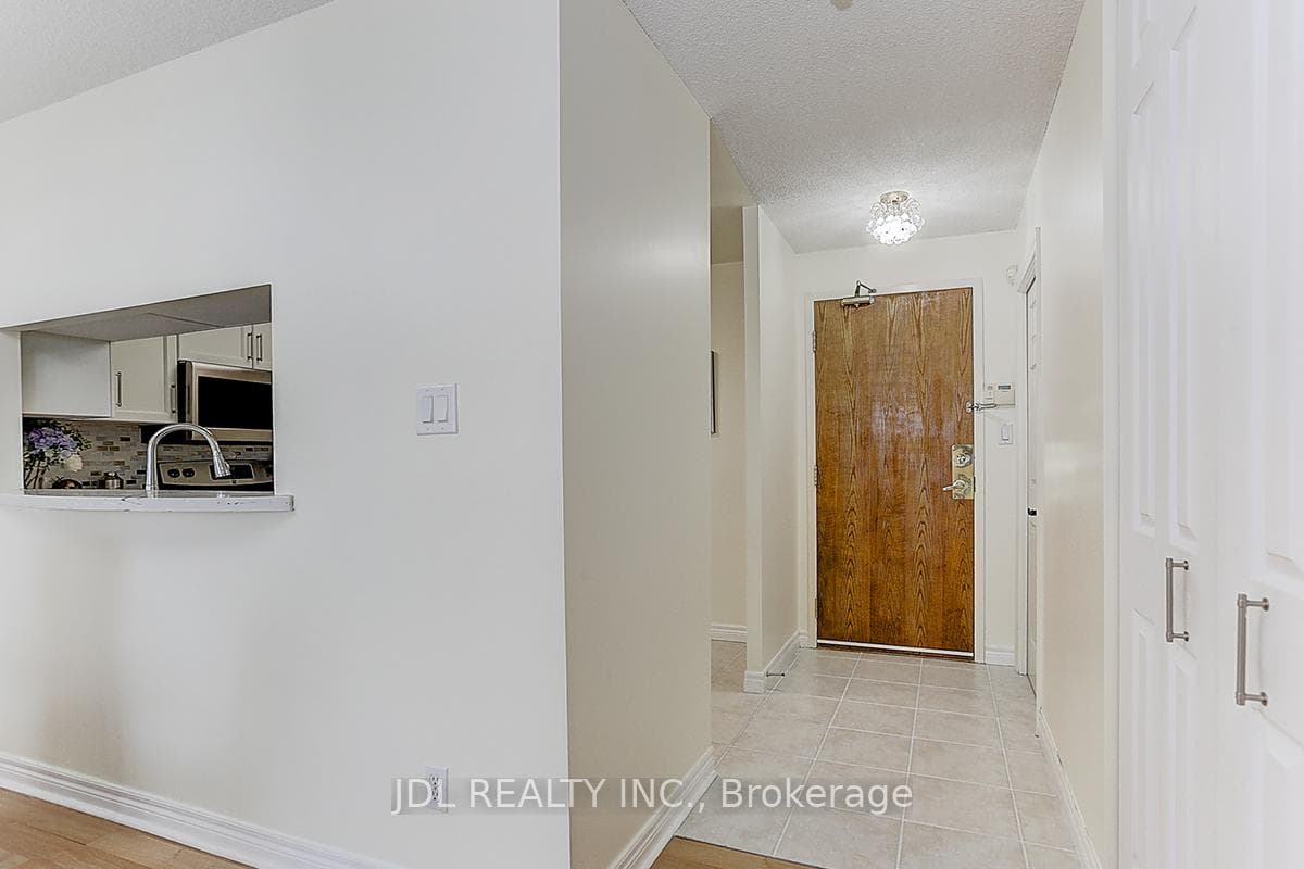 1700 Eglinton Avenue Unit 709 photo 20