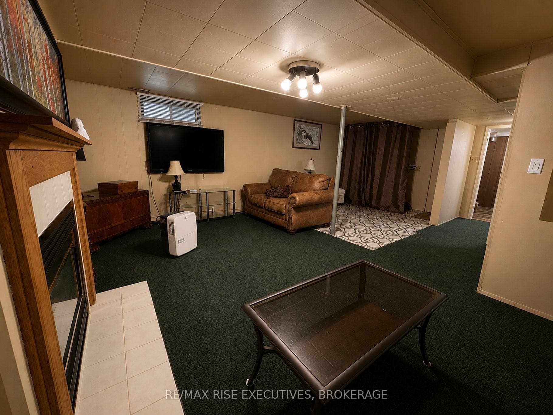 214 Amherst Drive photo 8