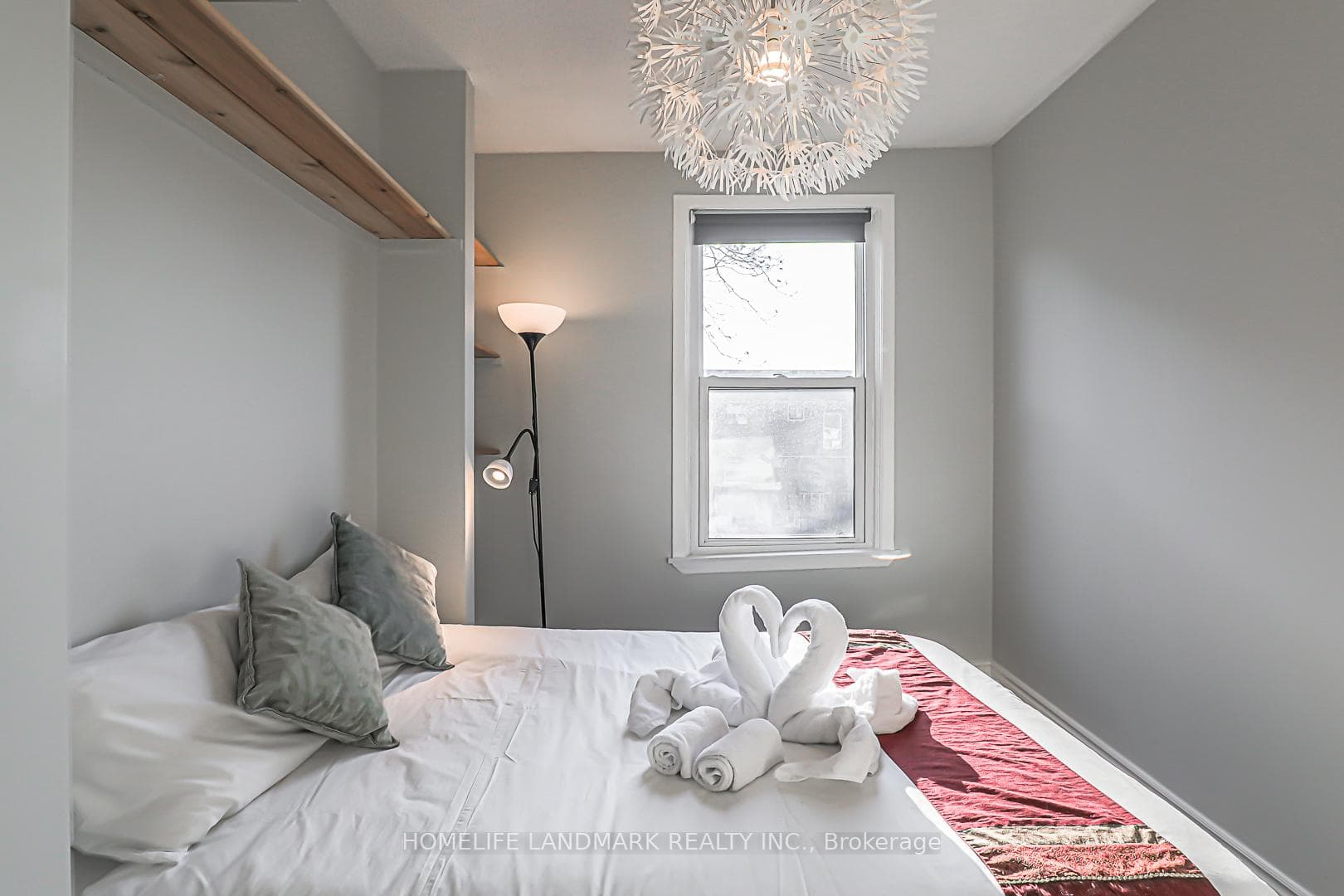 72 Bellevue Avenue Unit Upper photo 10