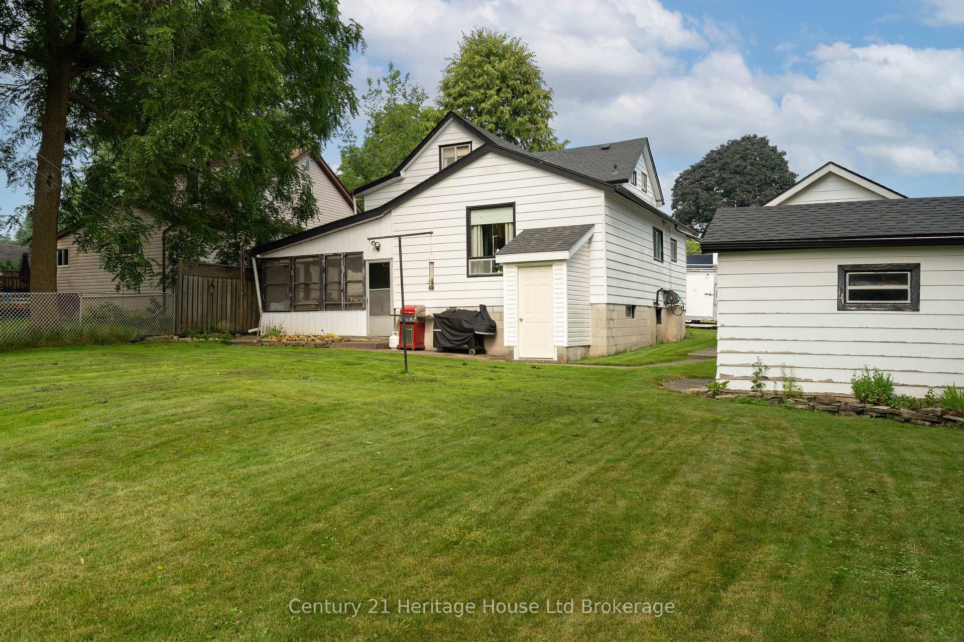 16 Arthur Street photo 22