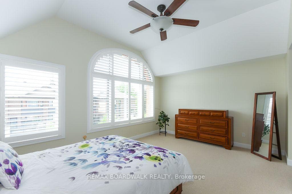 51 Drouin Avenue photo 29