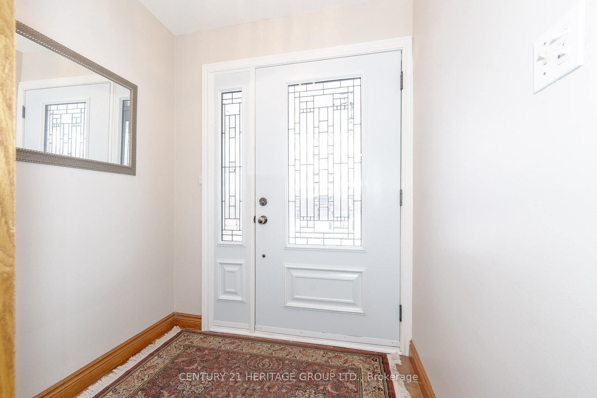20 Steven Avenue photo 4