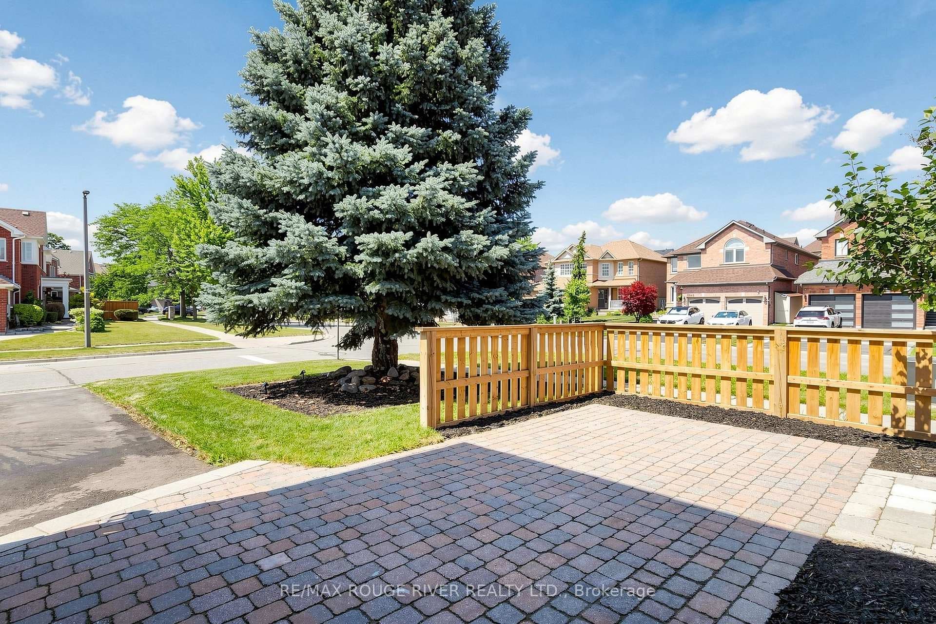 66 Tidewater Crescent photo 50