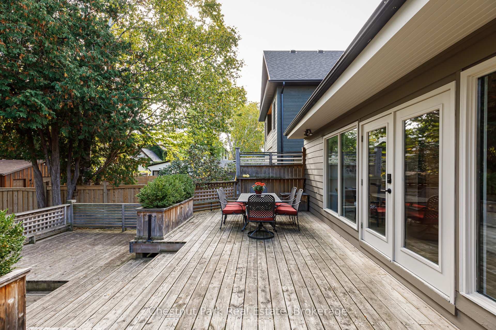 55 Robinson Street photo 22