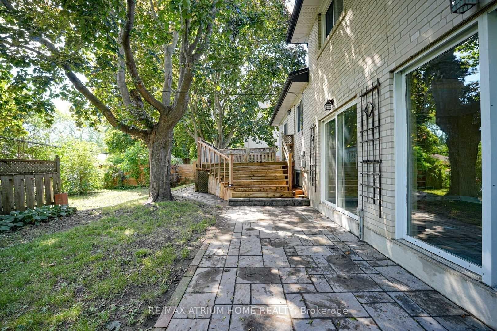14 Lincoln Green Drive photo 36
