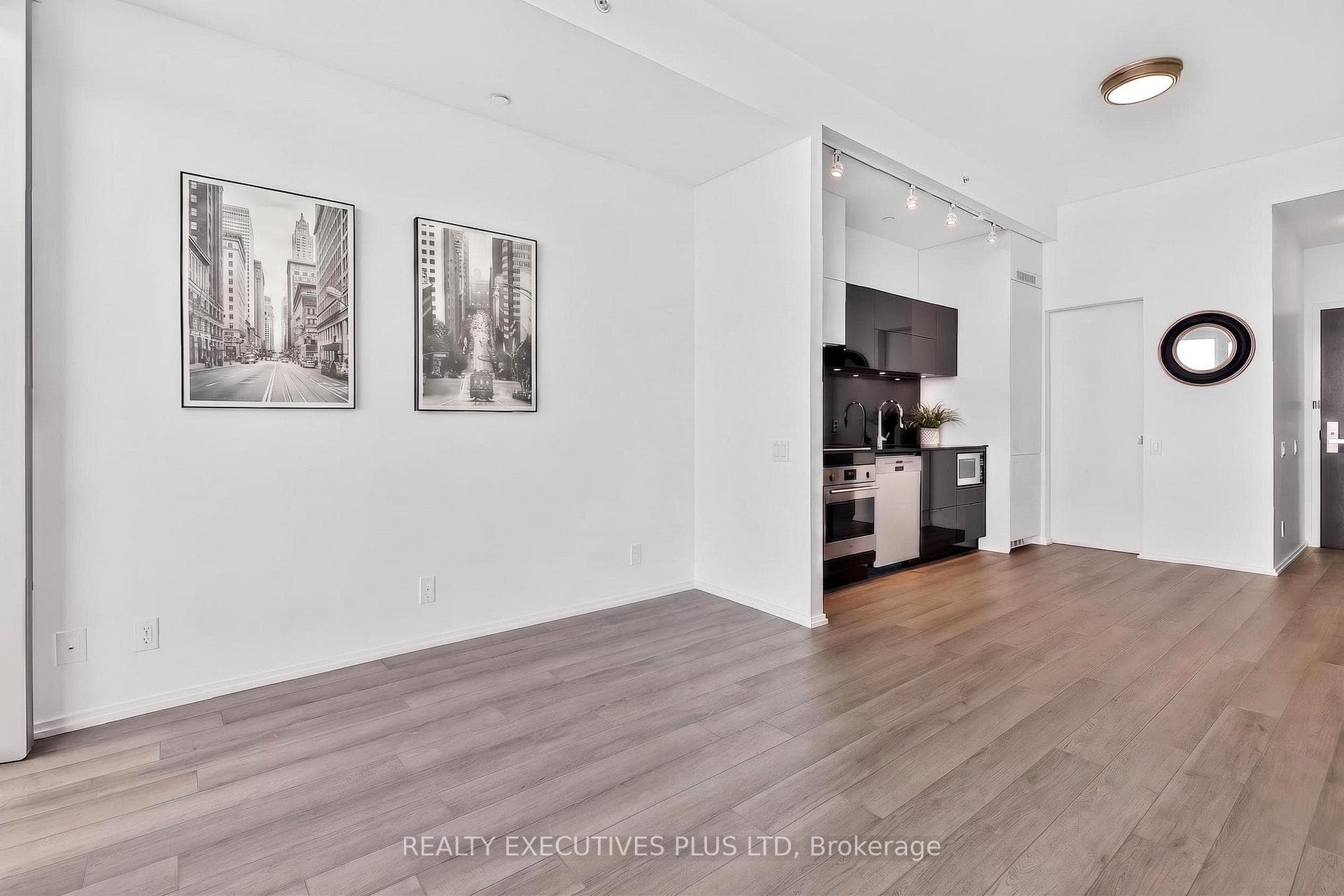125 Peter Street Unit 3604 photo 26