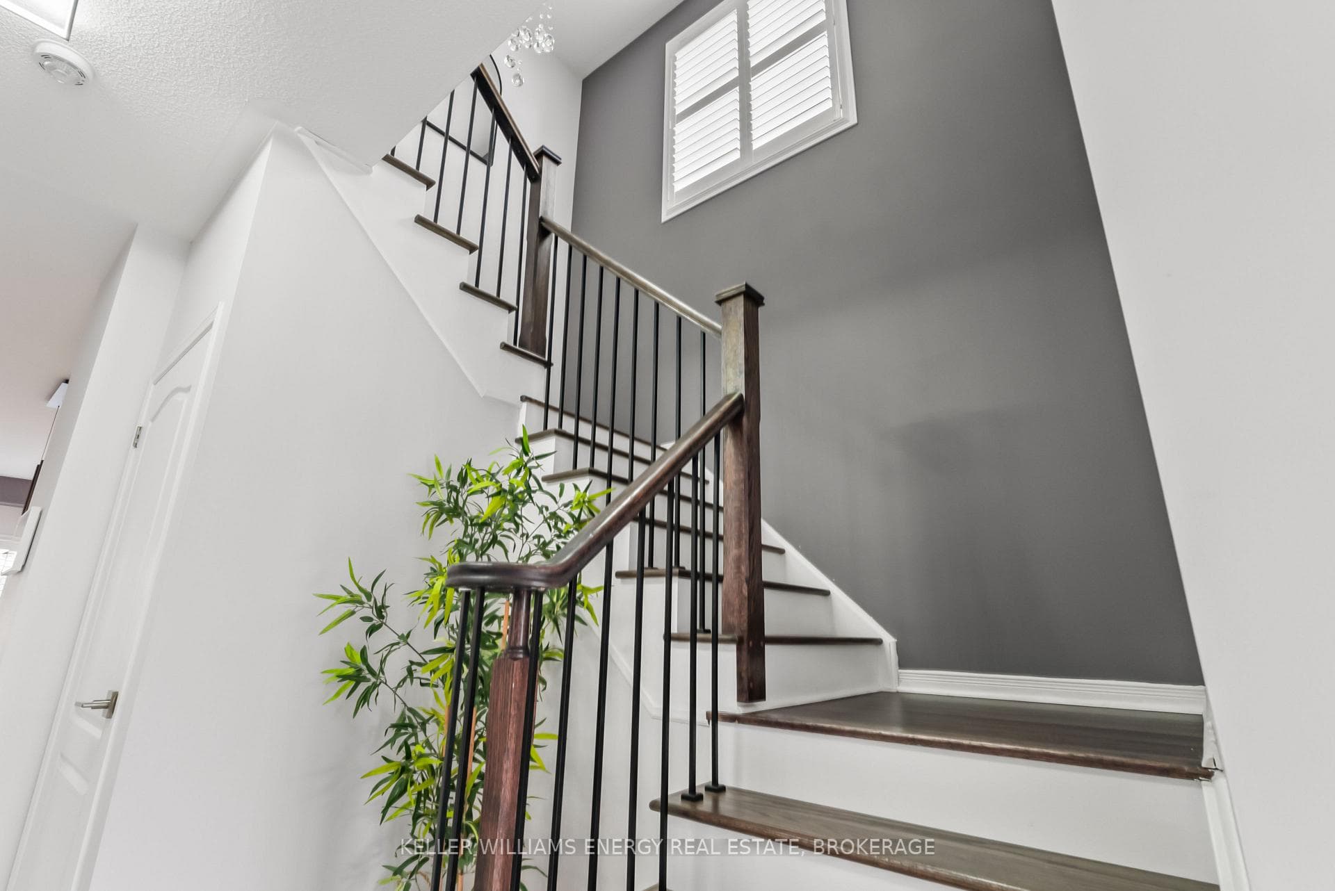 196 Kenneth Cole Drive photo 18