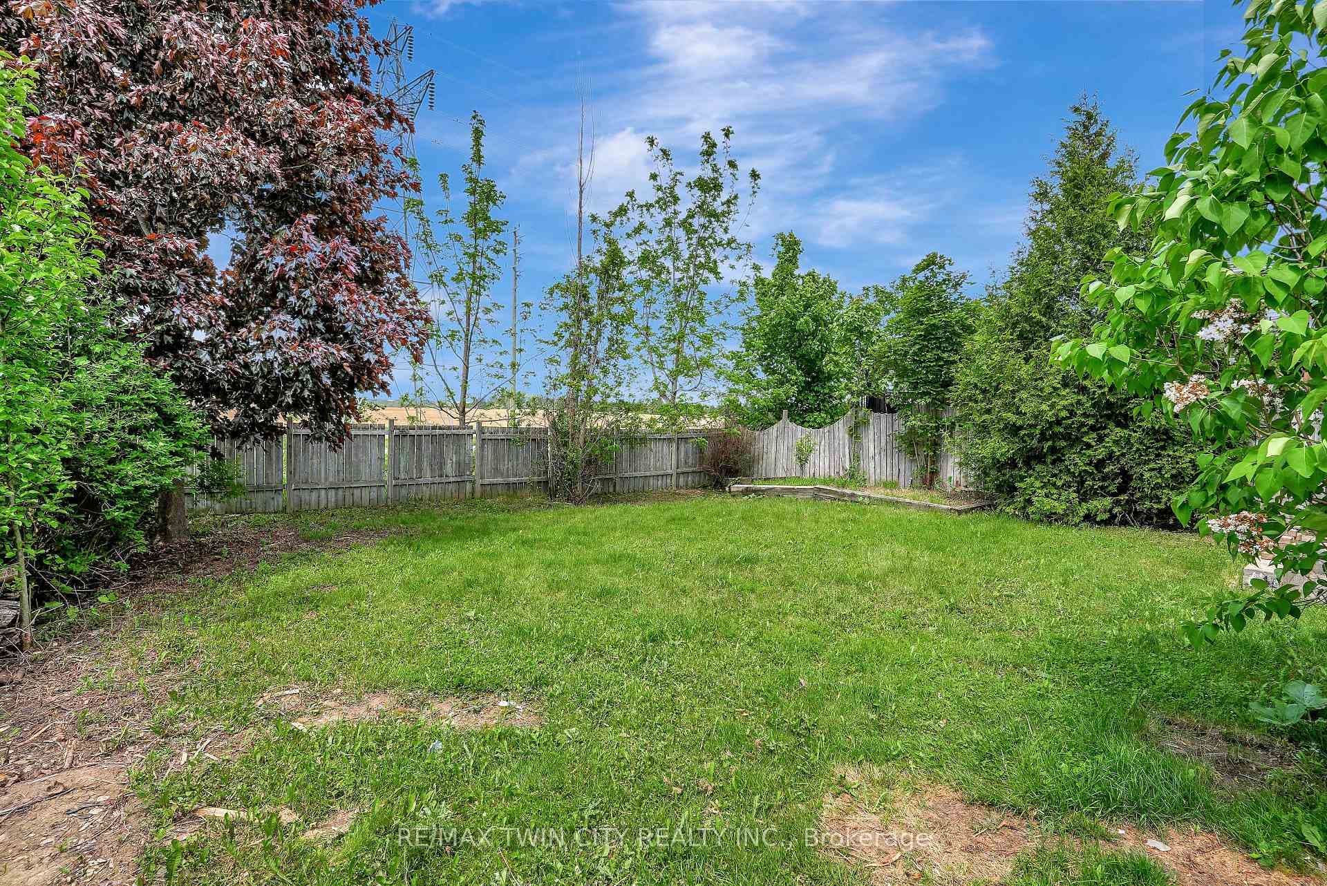 93 Childerhose Crescent photo 30