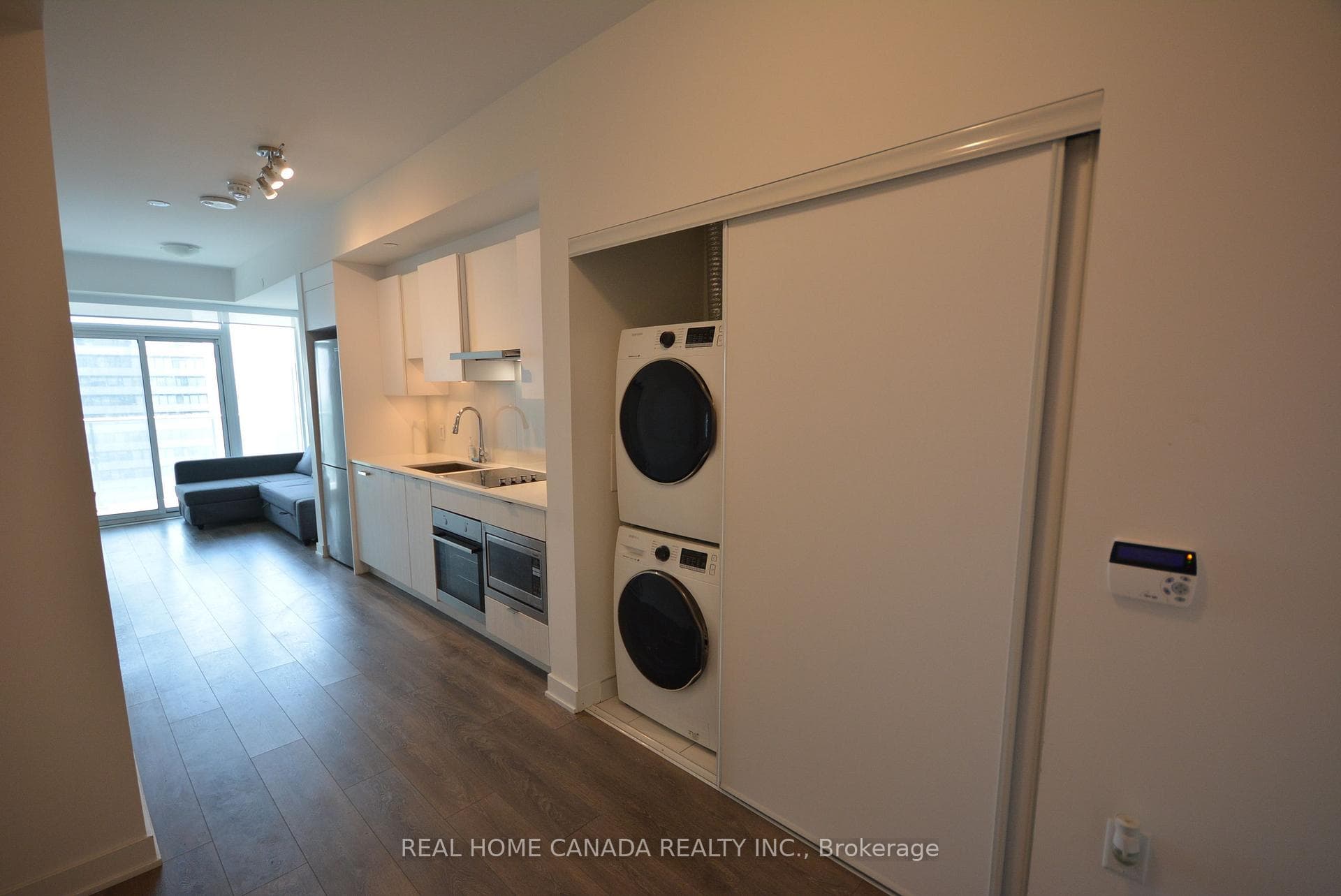 195 Redpath Avenue Unit LPh07 photo 2