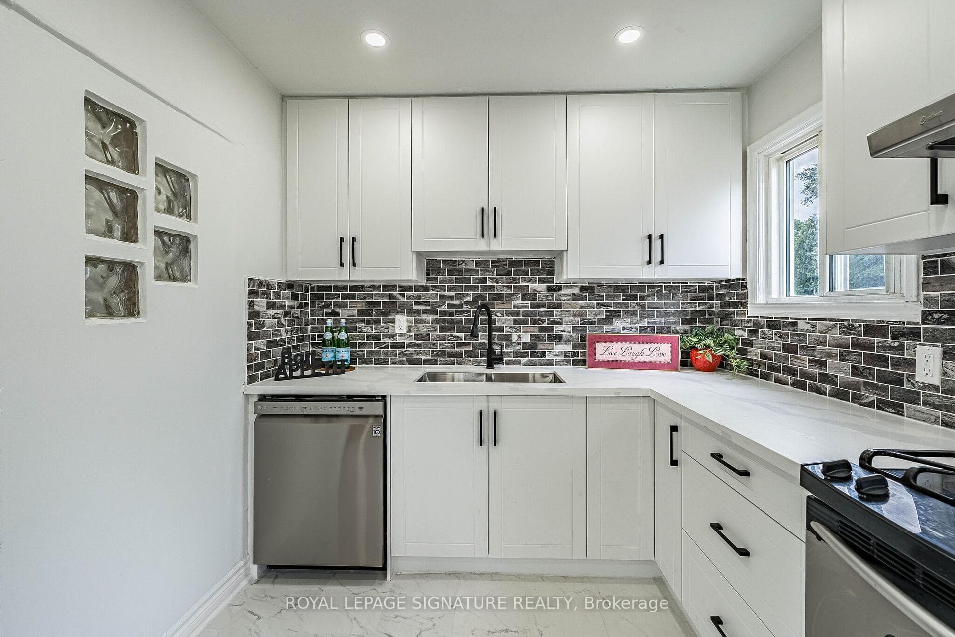 7 Putney Road photo 10
