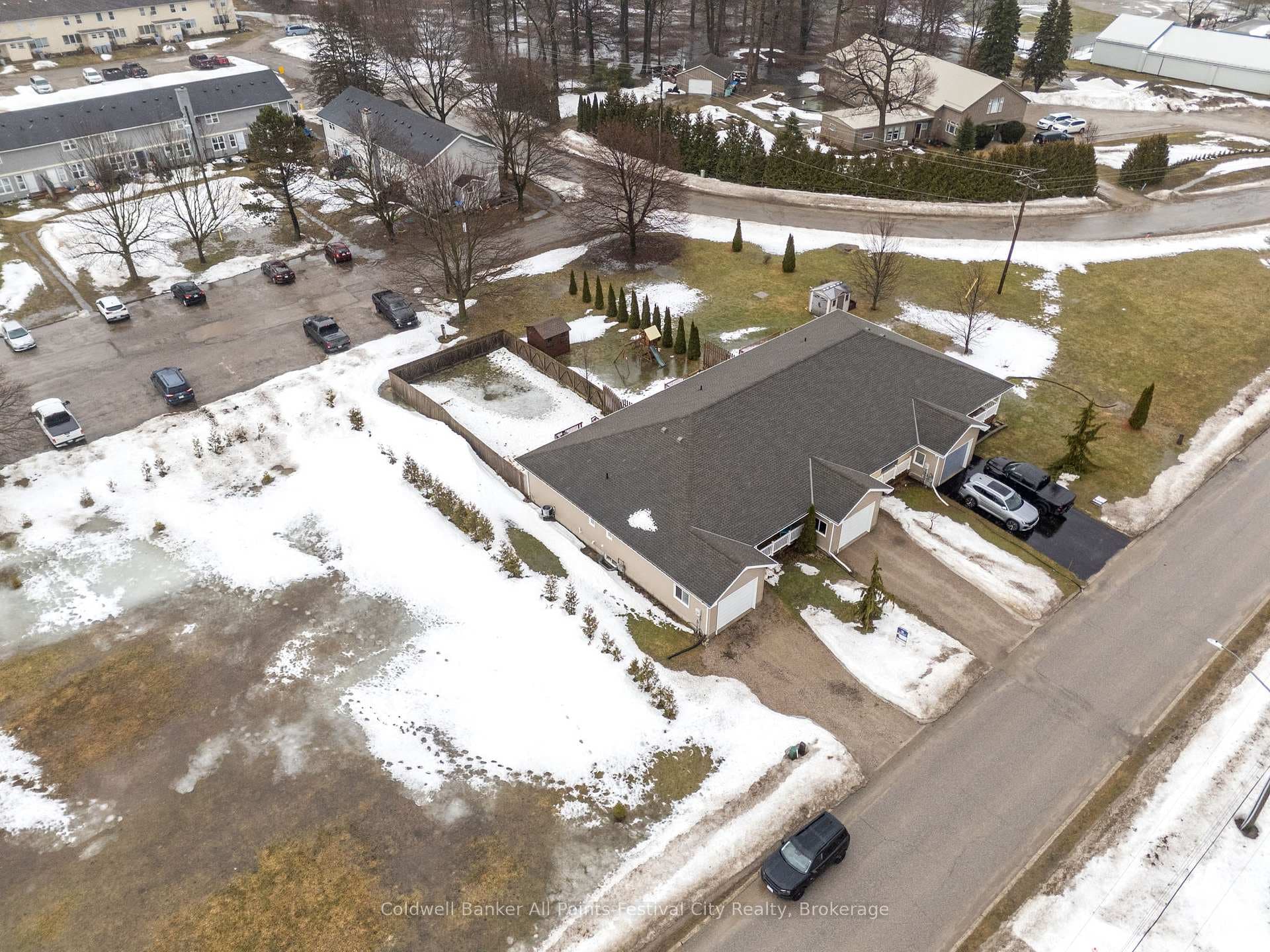 184 Toronto Boulevard photo 44